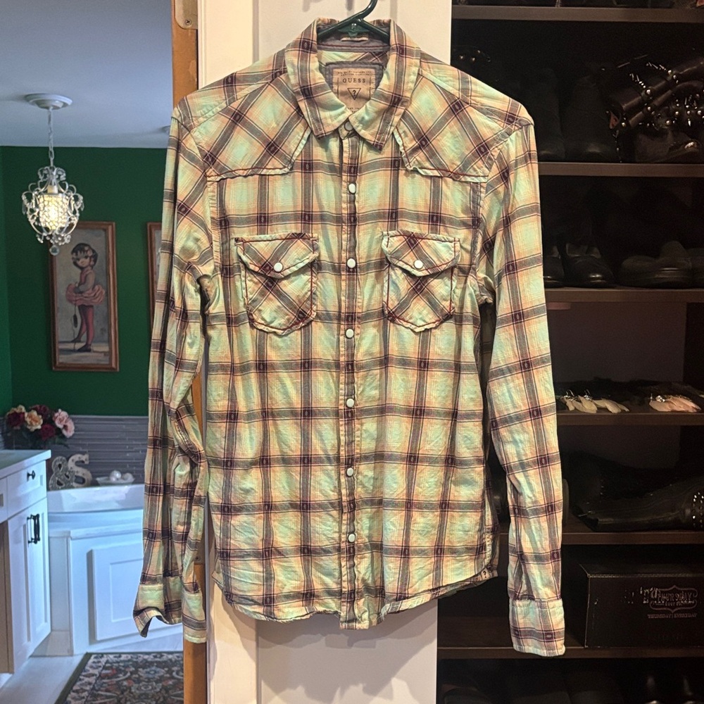 Guess Long Sleeve Button Down Western Plaid Shirt, Slim Fit, Size XS.